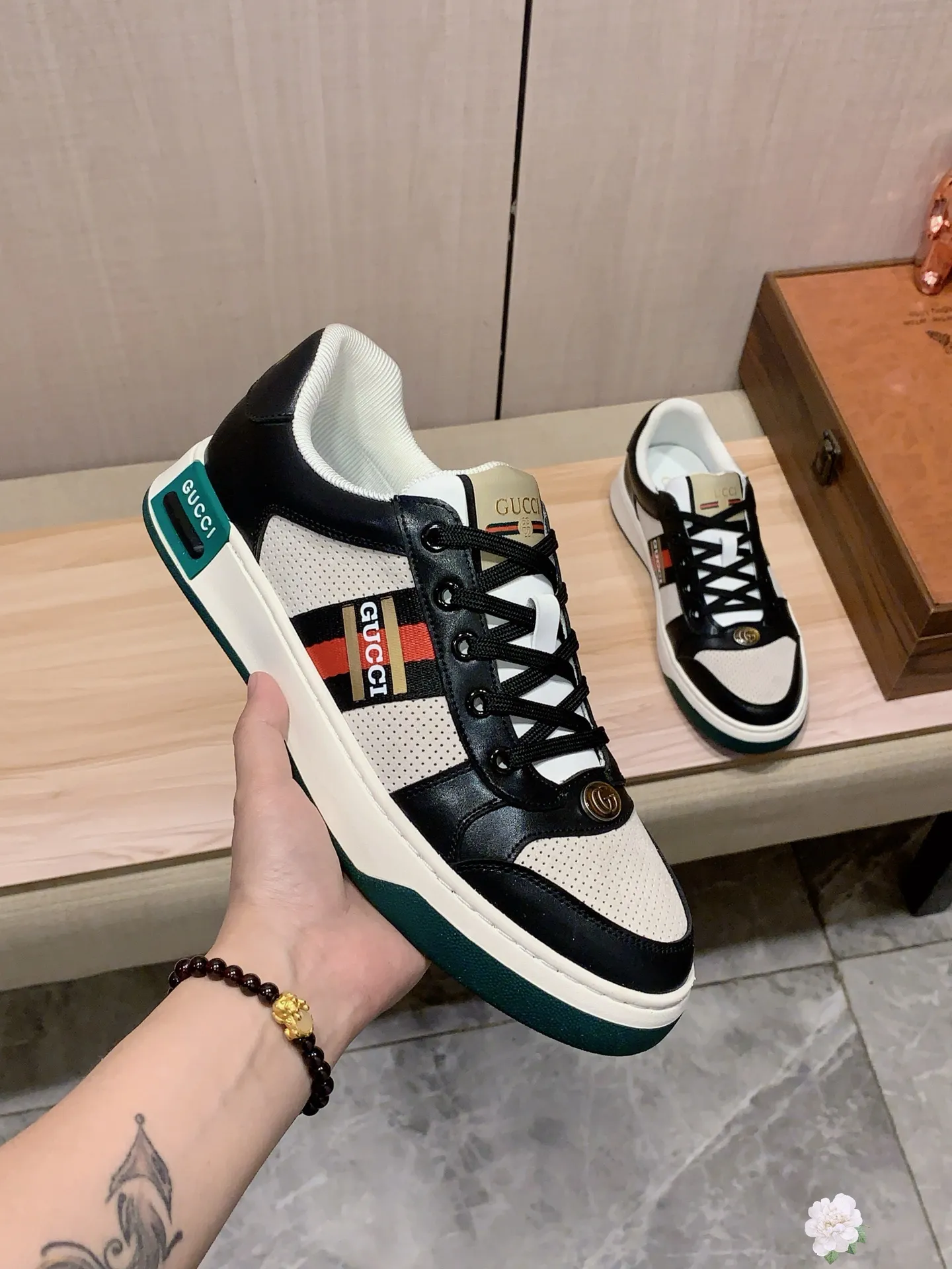 Men's Men's Shoes💰420💰💰🎩🎩[Lightning][Lightning] "Gucci*" The latest and most popular casual shoes, top brand [seduce] luxury ~ purchasing agency, top ~ quality. [Strong] The upper is made of imported breathable cowhide with fabric material ➕ Breathable sheepskin feet (•) and fine workmanship. The original stylish and stylish soft rubber wear-resistant and non-slip outsole is light and comfortable on the feet. The real thing looks better when photographed. 013: Size: 38-44, 3️⃣ colors selected